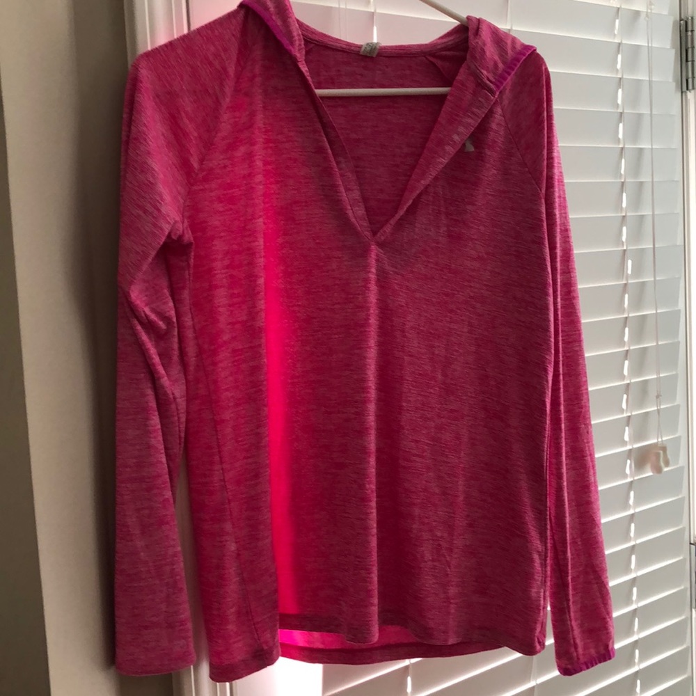 Light weight pull over